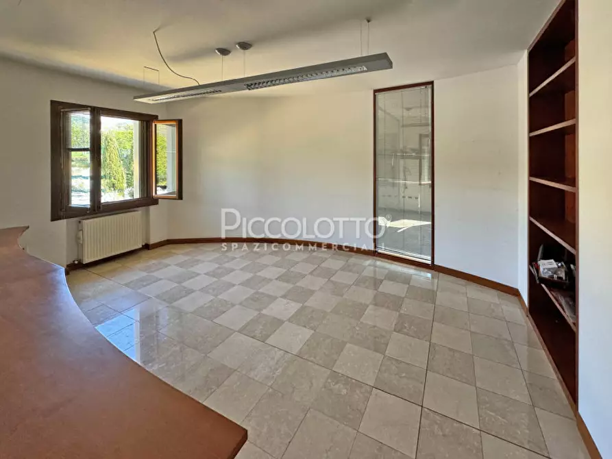 Immagine 8 di Ufficio in vendita  in via Manin a Asolo