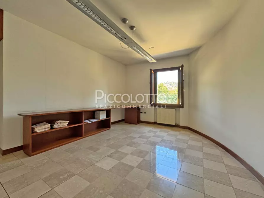 Immagine 9 di Ufficio in vendita  in via Manin a Asolo
