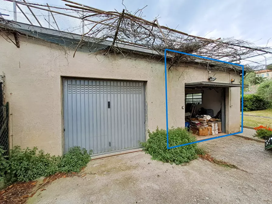 Immagine 5 di Garage in vendita  in Via Antonio Gramsci a Passignano Sul Trasimeno