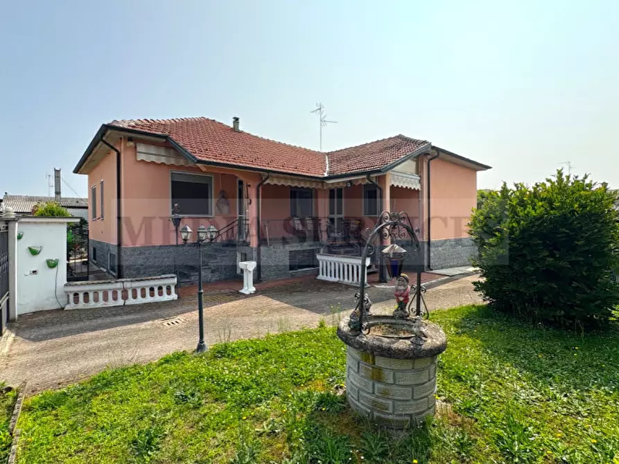 Immagine 2 di Villa in vendita  in via Giuseppe Mazzini n° 58 a Tromello