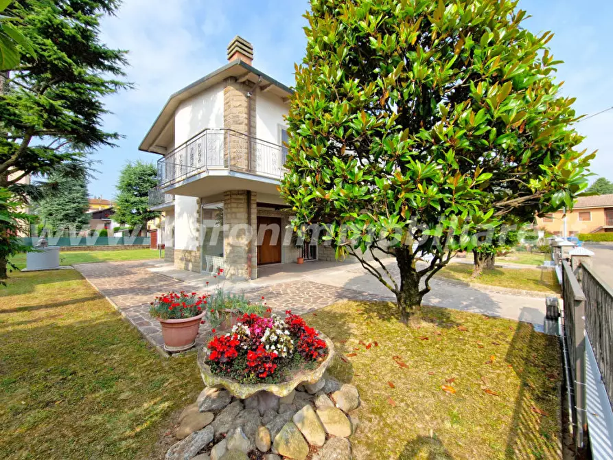 Immagine 2 di Villa in vendita  in Via Salvador Allende, 11 a Valsamoggia