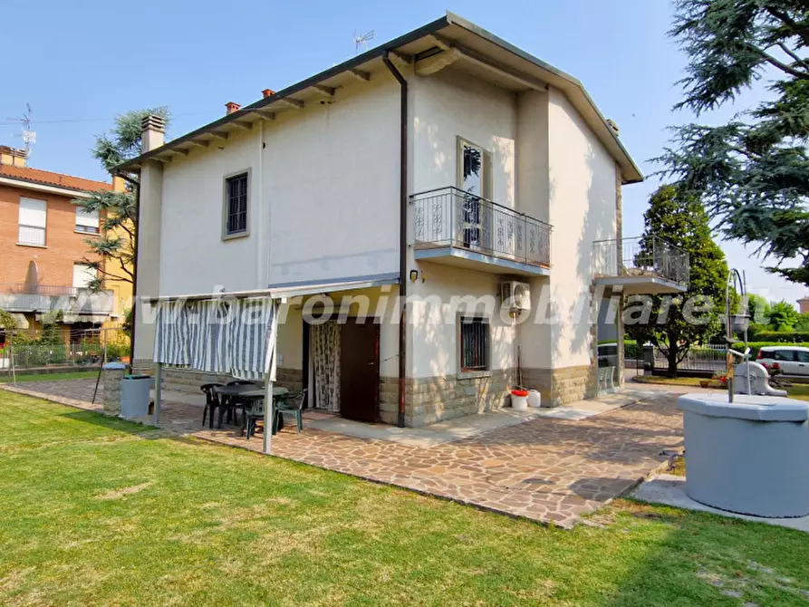 Immagine 33 di Villa in vendita  in Via Salvador Allende, 11 a Valsamoggia