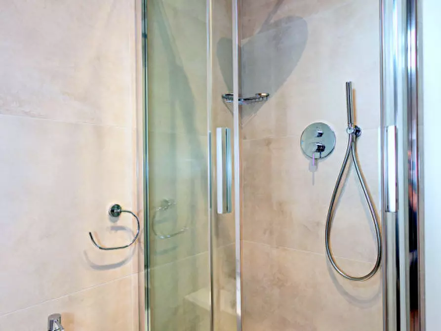 Immagine 9 di Appartamento in vendita  in Via Alessandro Volta a Abano Terme