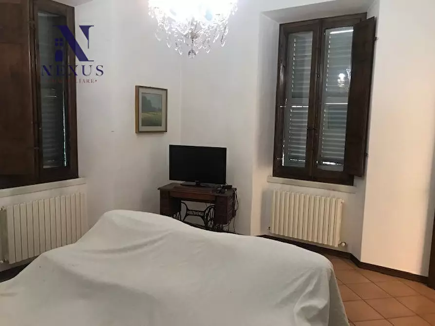 Immagine 5 di Villa in vendita  a Urbino