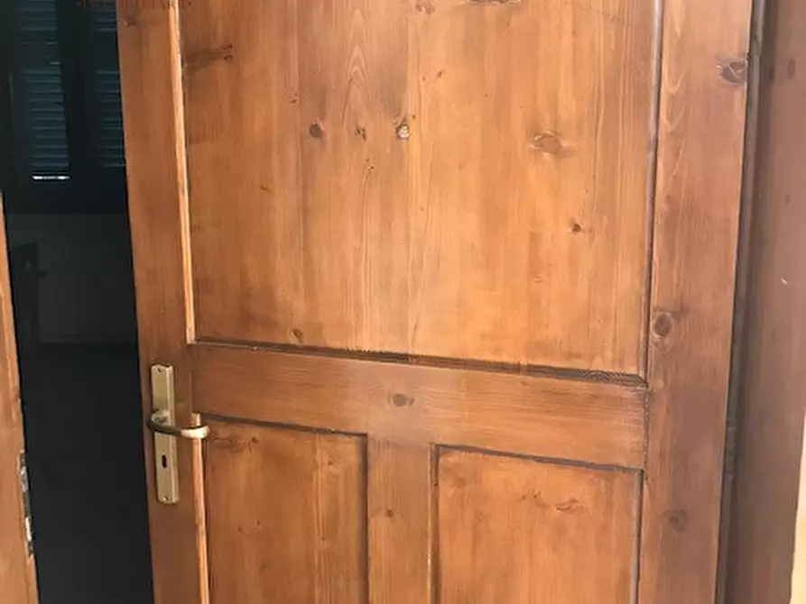 Immagine 9 di Villa in vendita  a Urbino