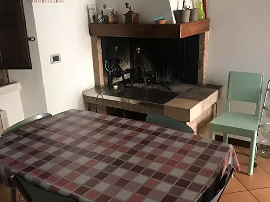 Immagine 18 di Villa in vendita  a Urbino