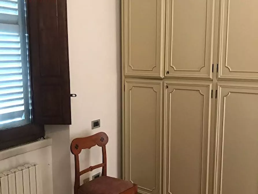 Immagine 21 di Villa in vendita  a Urbino