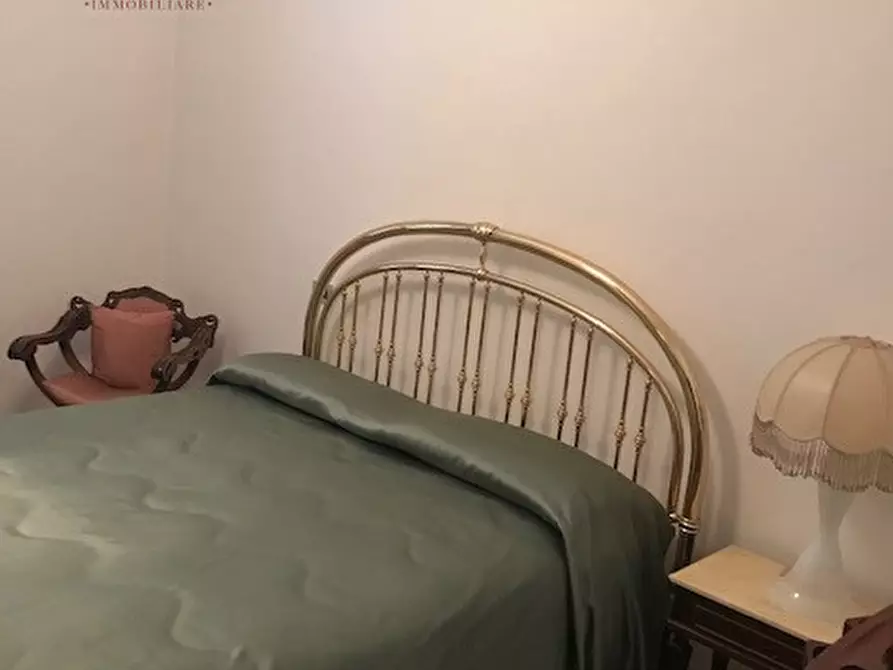 Immagine 26 di Villa in vendita  a Urbino