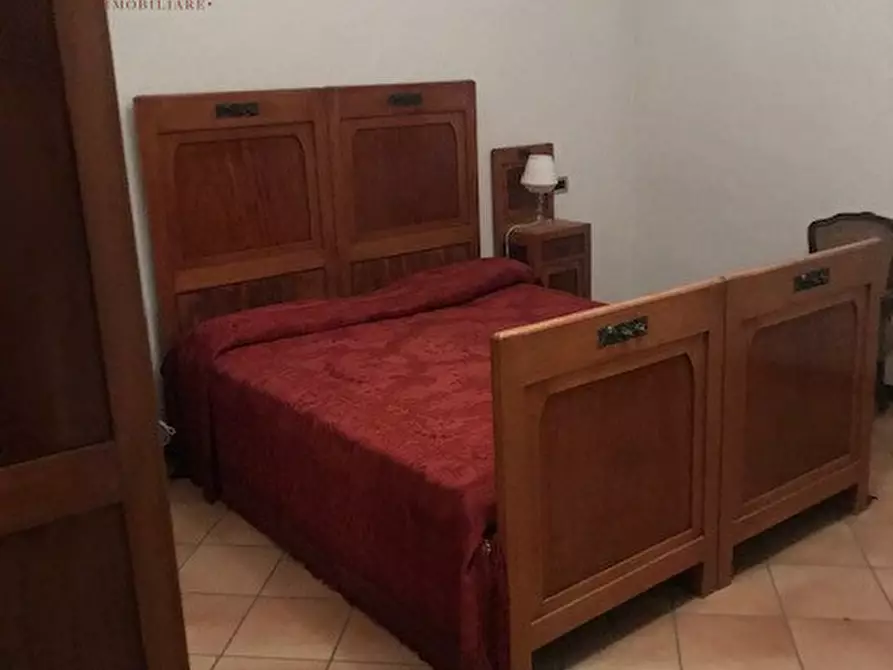 Immagine 28 di Villa in vendita  a Urbino