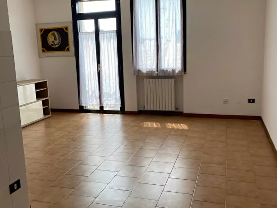 Immagine 12 di Appartamento in vendita  a Suzzara