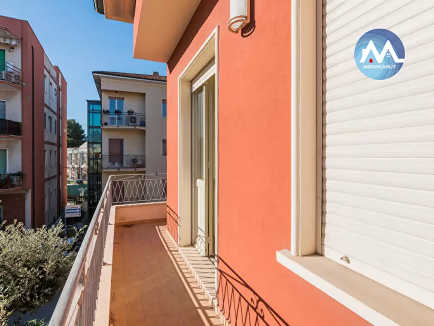 Immagine 5 di Casa bifamiliare in vendita  in via Faggi 30 a Pesaro