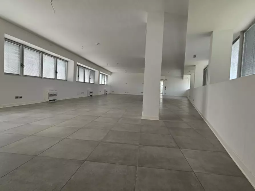 Immagine 2 di Ufficio in affitto  in Viale della Navigazione Interna a Padova