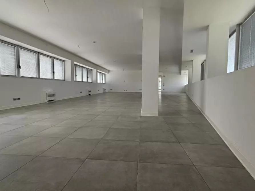 Immagine 5 di Ufficio in affitto  in Viale della Navigazione Interna a Padova