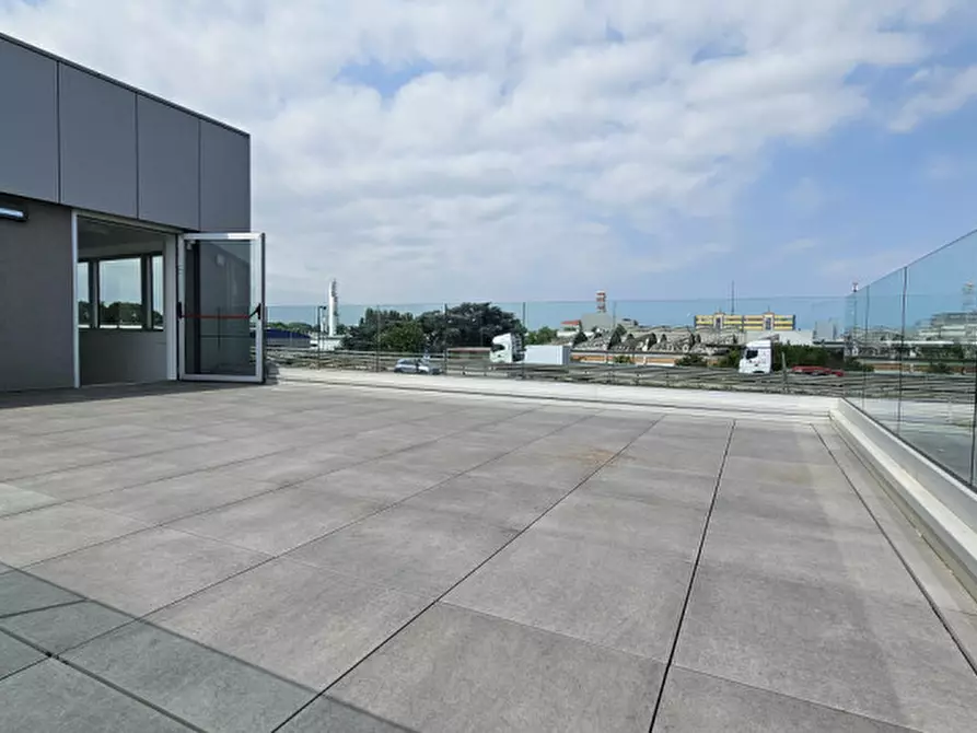 Immagine 6 di Ufficio in affitto  in Viale della Navigazione Interna a Padova