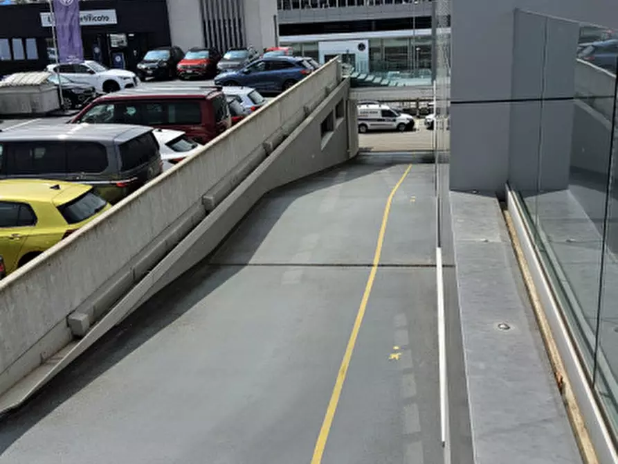 Immagine 10 di Ufficio in affitto  in Viale della Navigazione Interna a Padova