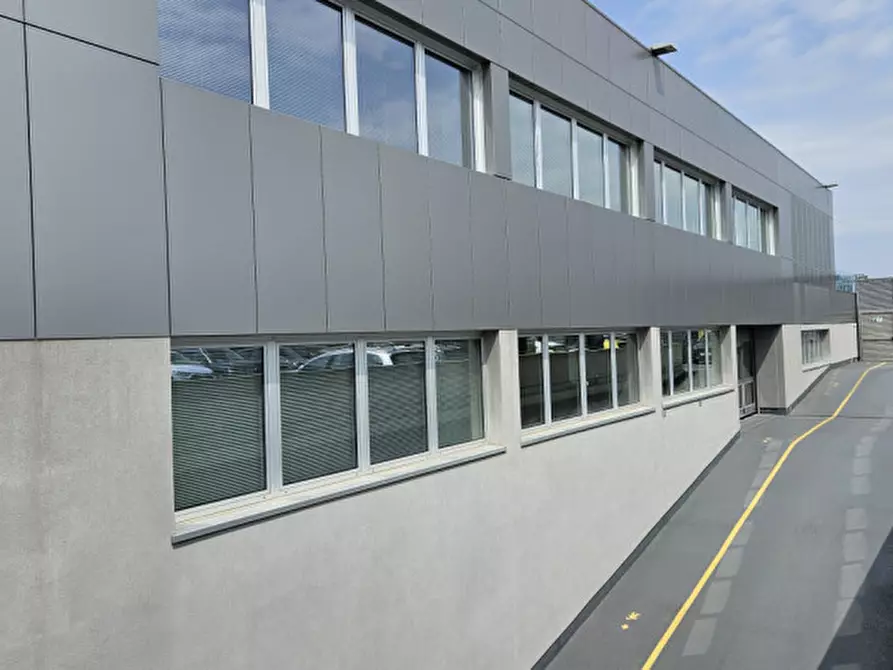 Immagine 11 di Ufficio in affitto  in Viale della Navigazione Interna a Padova