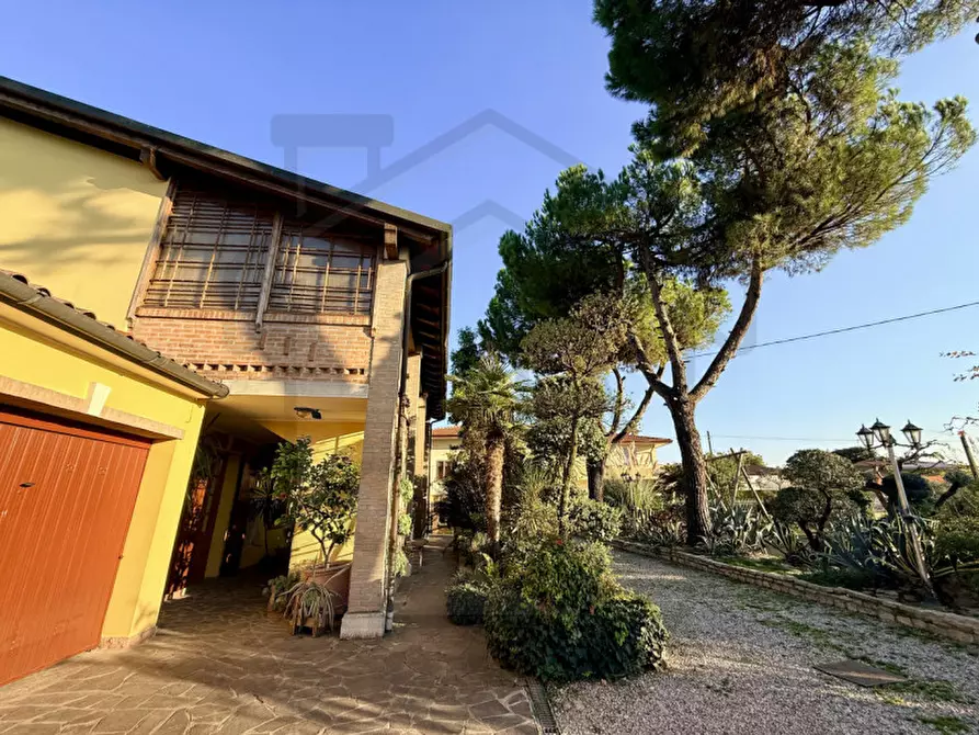 Immagine 37 di Casa indipendente in vendita  in Via Bacchiglione a Montegrotto Terme