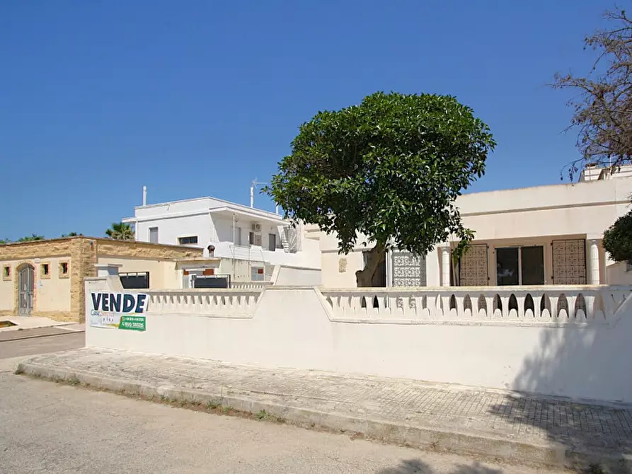 Immagine 4 di Casa indipendente in vendita  in Lungomare Ionio a Ugento