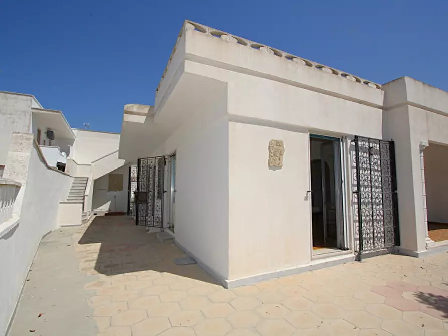 Immagine 11 di Casa indipendente in vendita  in Lungomare Ionio a Ugento