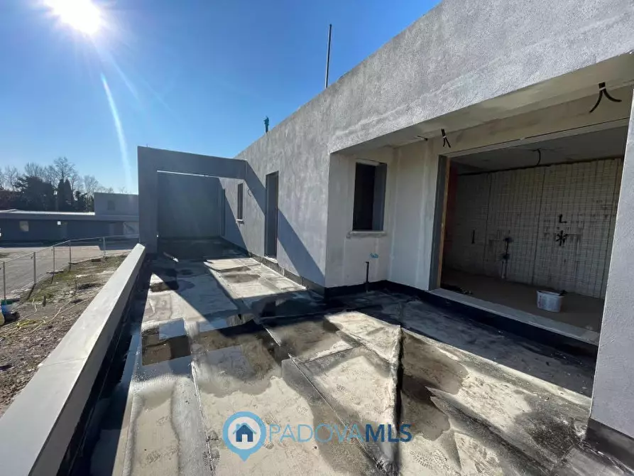 Immagine 7 di Casa bifamiliare in vendita  in Via U. Foscolo, 1 a Selvazzano Dentro