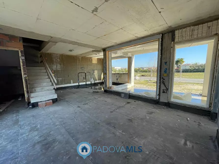 Immagine 10 di Casa bifamiliare in vendita  in Via U. Foscolo, 1 a Selvazzano Dentro