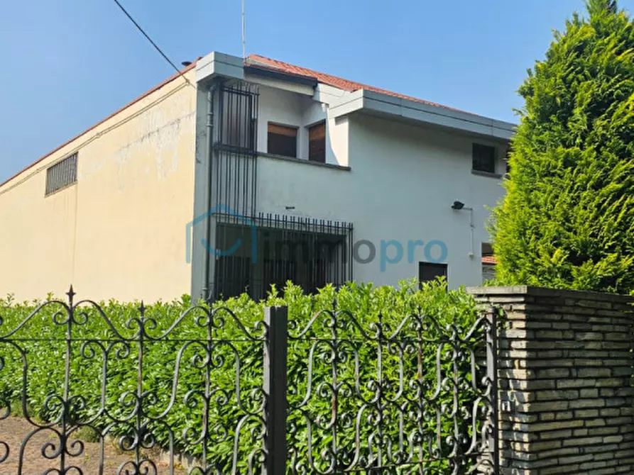 Immagine 5 di Villa in vendita  in Via Nigra 14/16 a Rivarolo Canavese