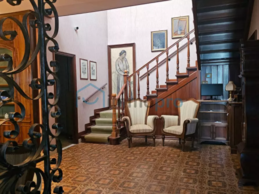 Immagine 10 di Villa in vendita  in Via Nigra 14/16 a Rivarolo Canavese