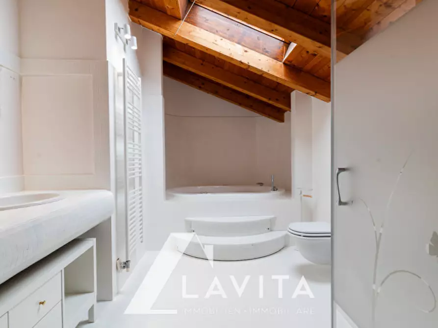 Immagine 30 di Villa in vendita  in via Feldi a Roverè Della Luna