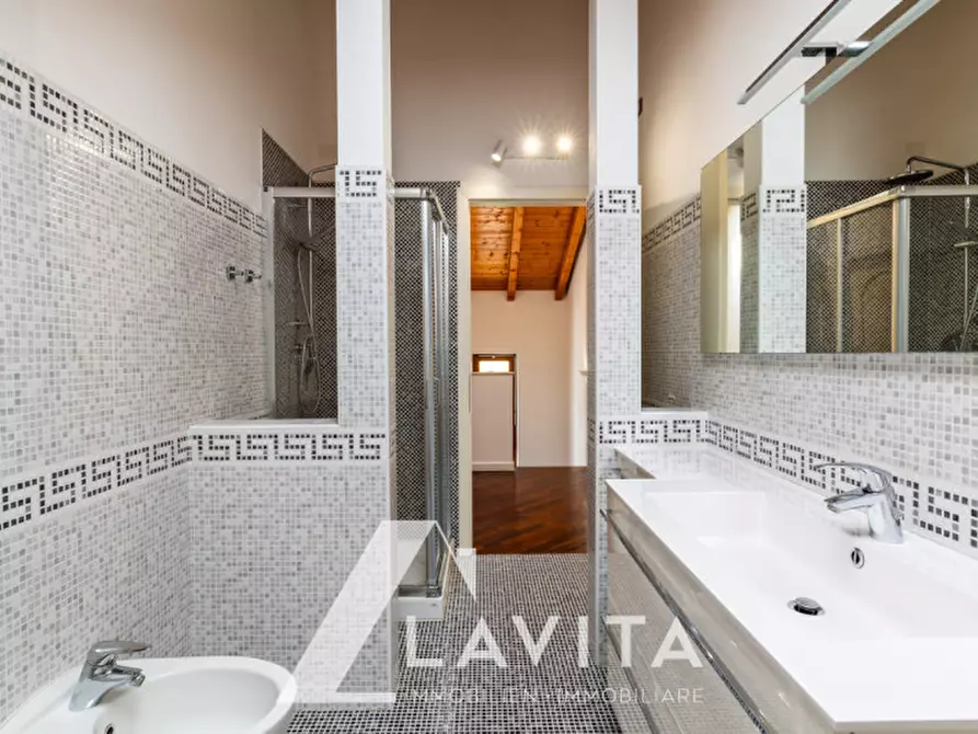 Immagine 43 di Villa in vendita  in via Feldi a Roverè Della Luna