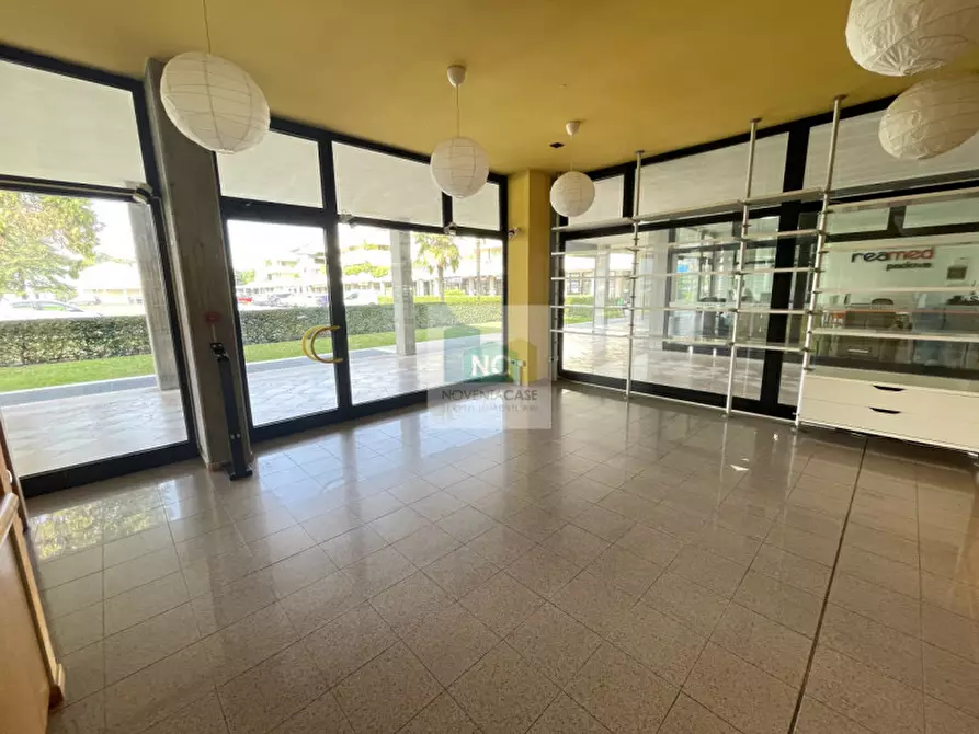 Immagine 4 di Negozio in vendita  in piazza giovanelli 50 a Noventa Padovana