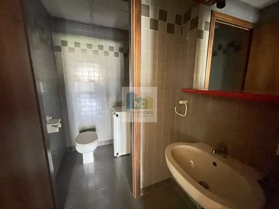 Immagine 13 di Negozio in vendita  in piazza giovanelli 50 a Noventa Padovana