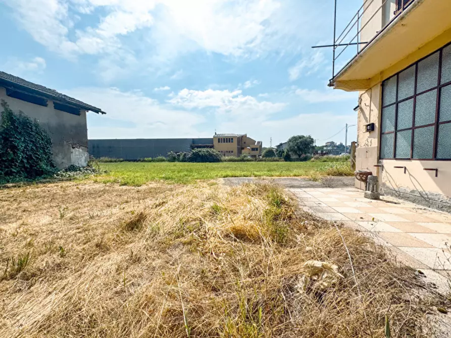 Immagine 6 di Casa indipendente in vendita  in Via Gallarate 56 a Oleggio