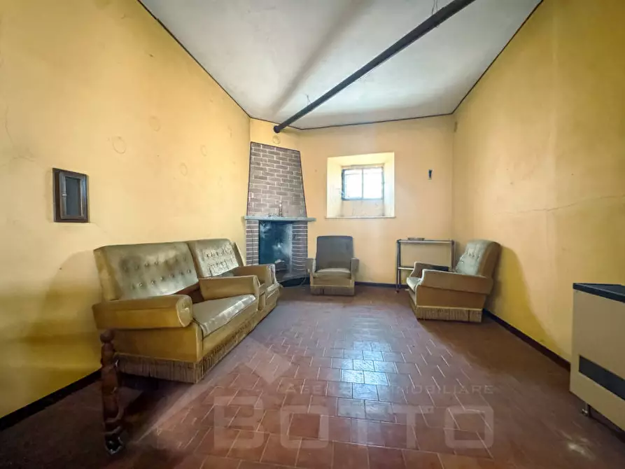 Immagine 9 di Casa indipendente in vendita  in Via Gallarate 56 a Oleggio