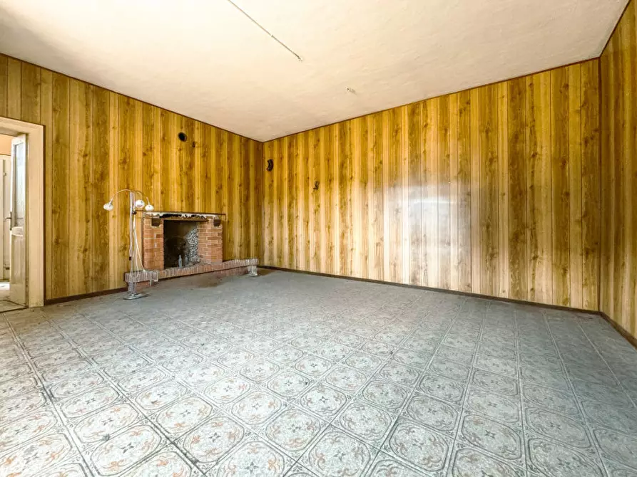 Immagine 10 di Casa indipendente in vendita  in Via Gallarate 56 a Oleggio