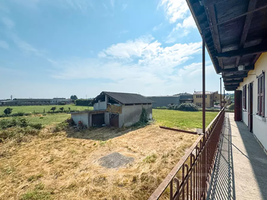 Immagine 15 di Casa indipendente in vendita  in Via Gallarate 56 a Oleggio