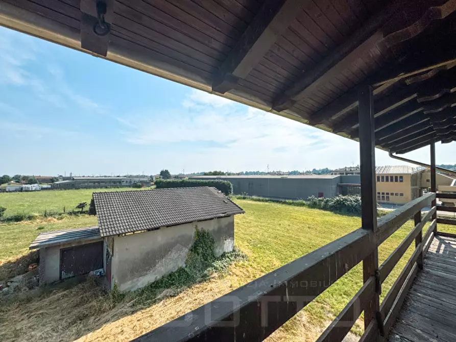 Immagine 17 di Casa indipendente in vendita  in Via Gallarate 56 a Oleggio