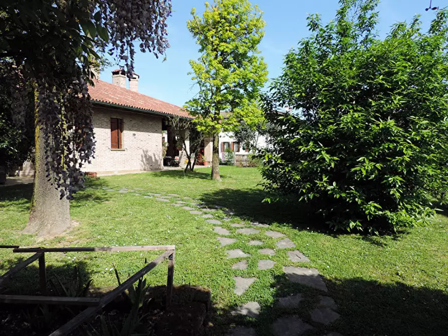 Immagine 1 di Villa in vendita  in Via Antonio Vivaldi a Vigonza