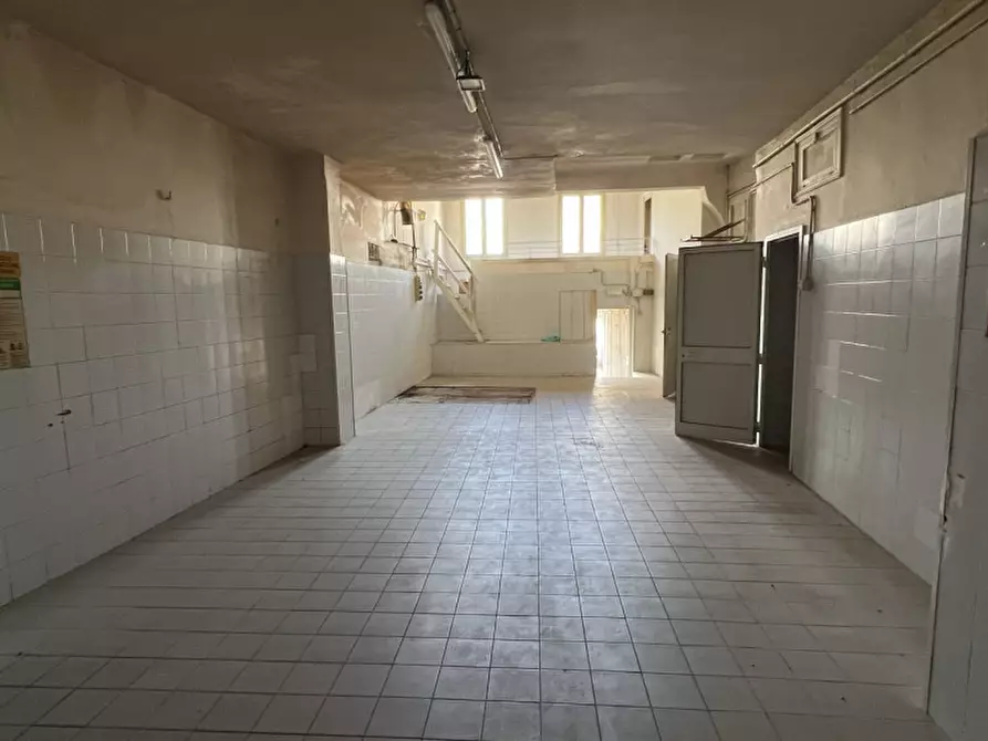 Immagine 3 di Negozio in affitto  a Monselice