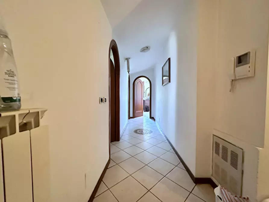 Immagine 11 di Appartamento in vendita  a Perugia