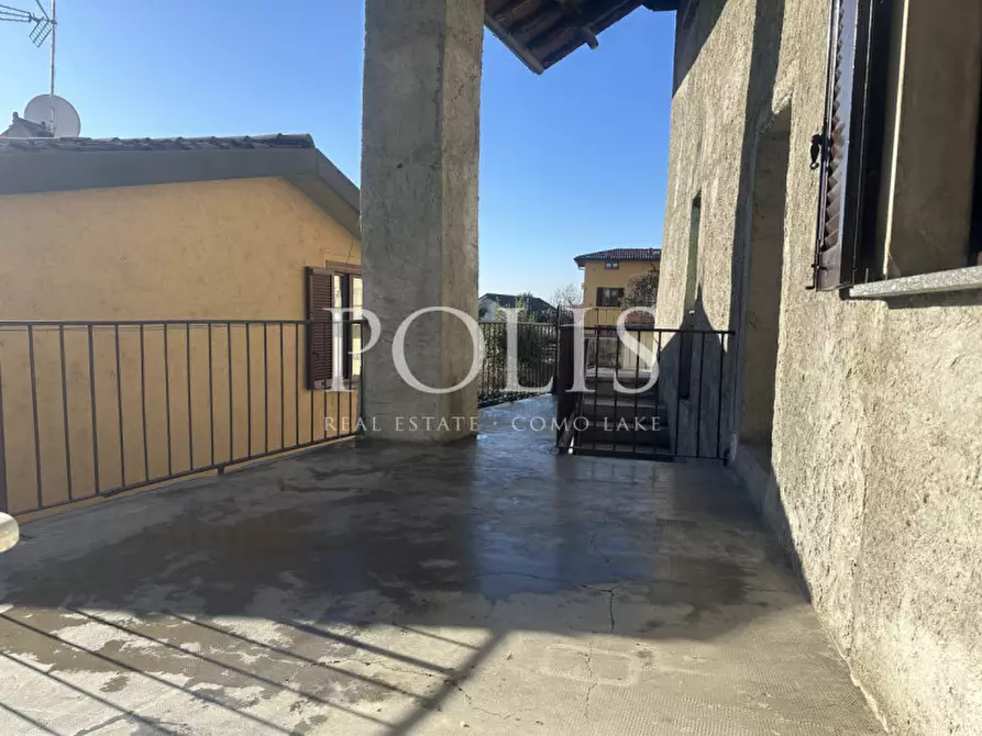 Immagine 4 di Appartamento in vendita  in Via Giovanni Corti 14 a Erba