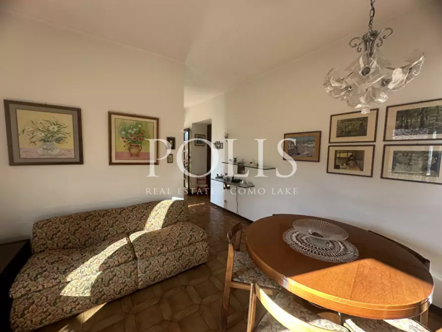 Immagine 8 di Appartamento in vendita  in Via Giovanni Corti 14 a Erba