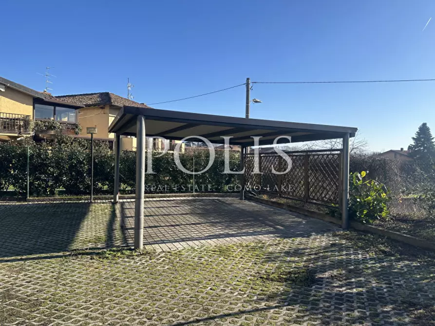 Immagine 15 di Appartamento in vendita  in Via Giovanni Corti 14 a Erba