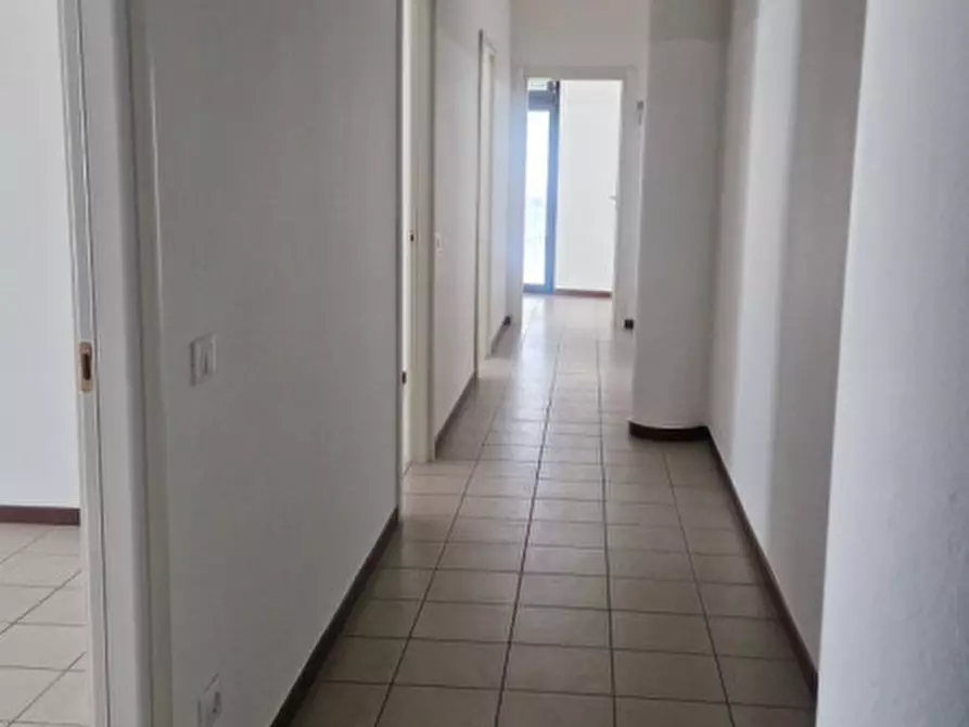 Immagine 1 di Ufficio in affitto  a Torri Di Quartesolo