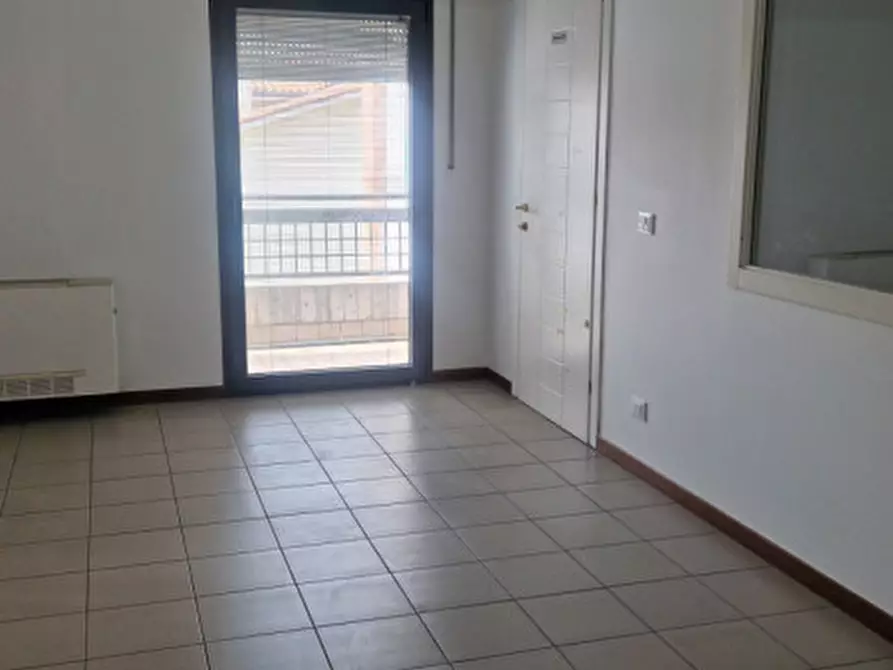 Immagine 7 di Ufficio in affitto  a Torri Di Quartesolo