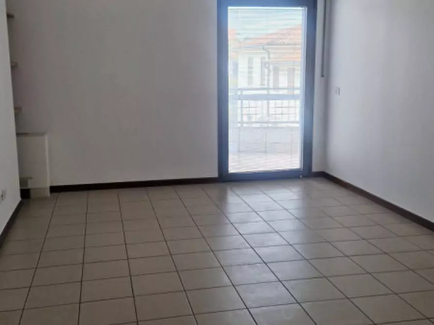 Immagine 12 di Ufficio in affitto  a Torri Di Quartesolo