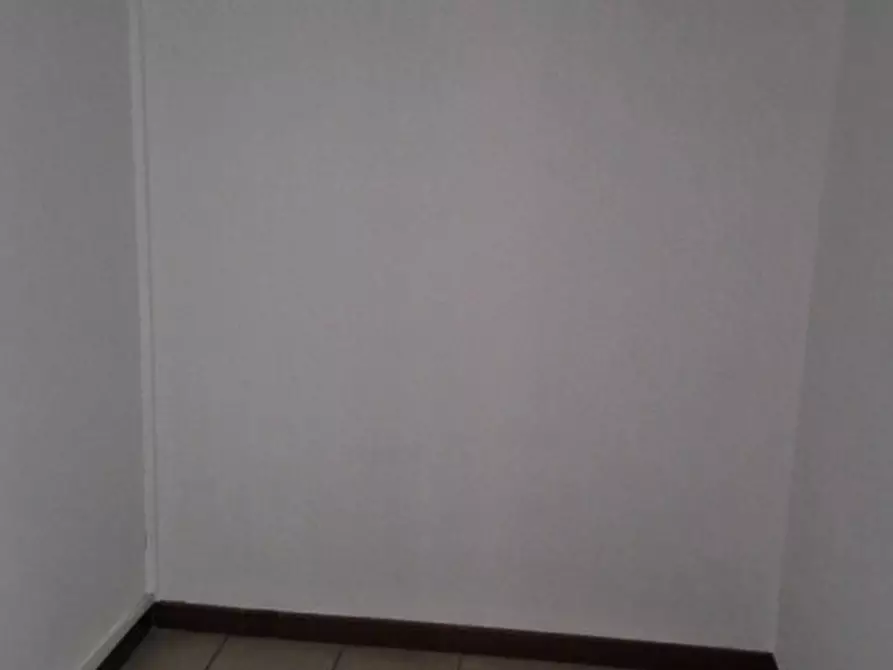 Immagine 16 di Ufficio in affitto  a Torri Di Quartesolo