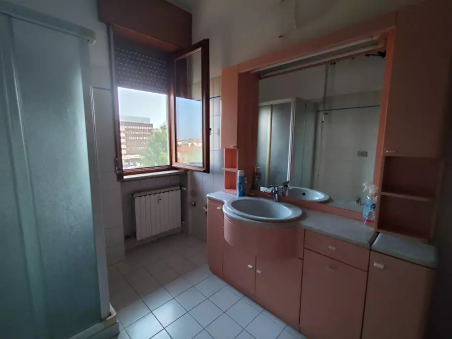 Immagine 11 di Appartamento in affitto  a Vicenza