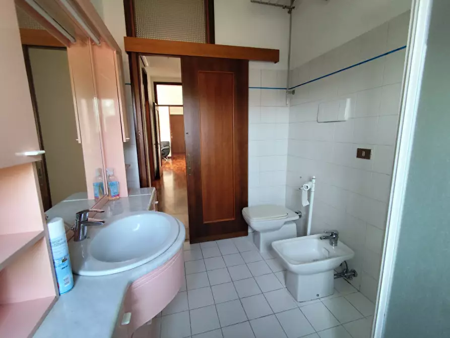 Immagine 12 di Appartamento in affitto  a Vicenza