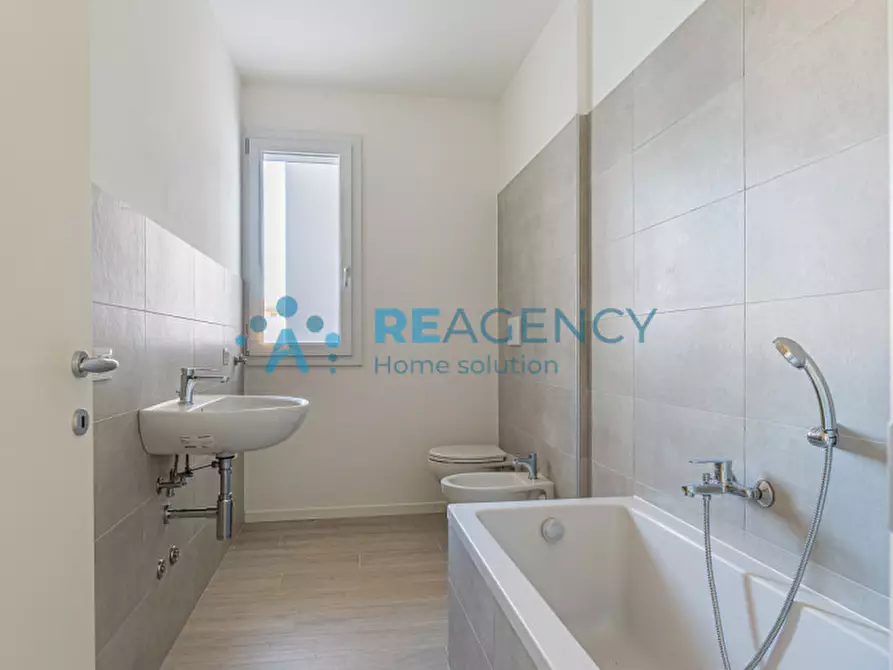 Immagine 15 di Appartamento in vendita  in Via Medici a Vicenza