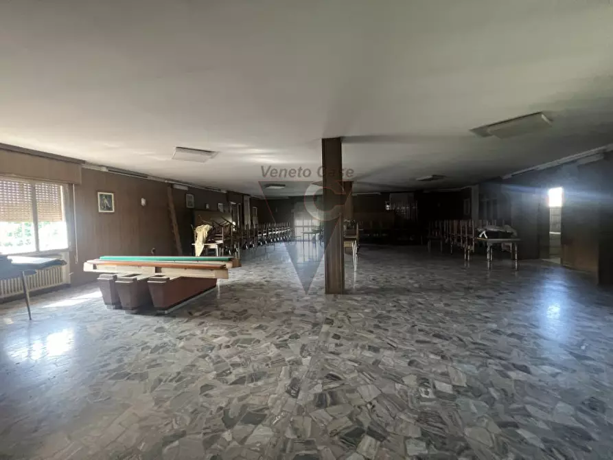 Immagine 9 di Attività commerciale in vendita  a Campolongo Maggiore